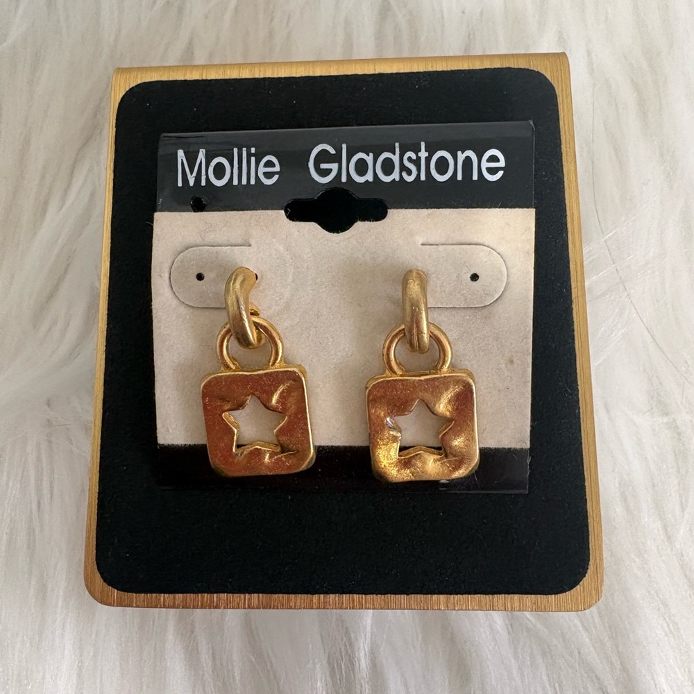 Vintage Mollie Gladstone Gold Tone Star Earrings